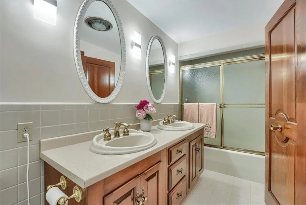 Photo of 154 Summer St