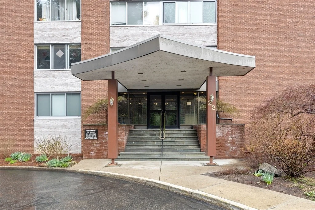 Photo of Unit 607 at 22 Chestnut Pl