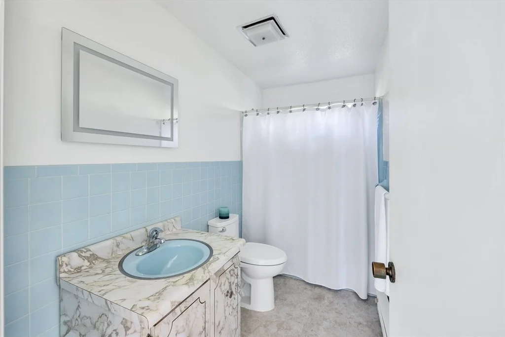 Photo of 128 Whippoorwill Cir