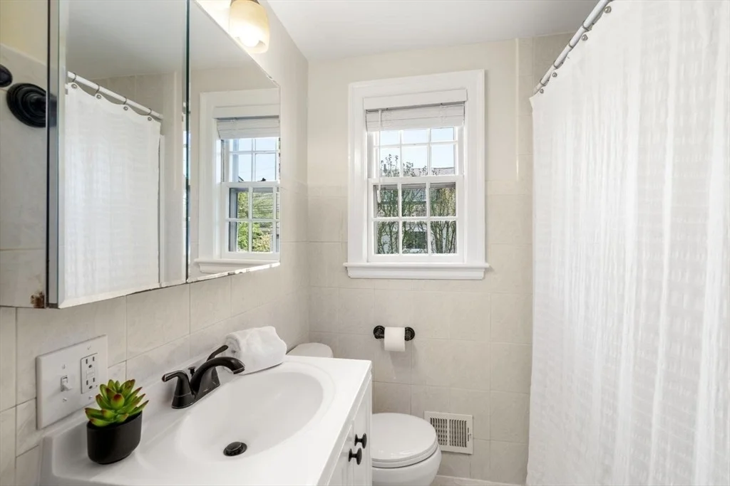 Photo of 21 Rose Dr