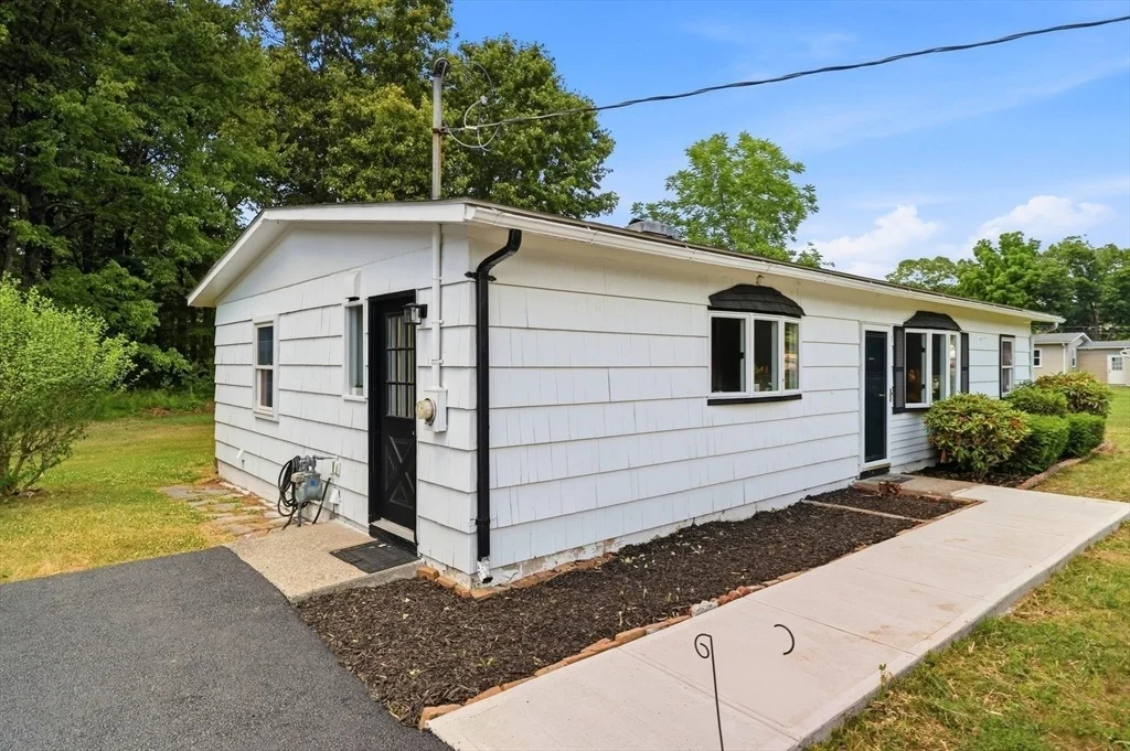 Photo of 37 Sun Valley Rd