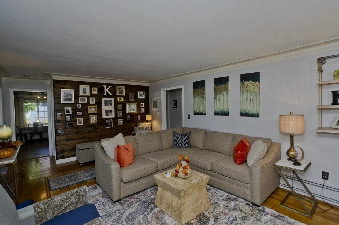 Photo of 65 Beauchamp Terr.