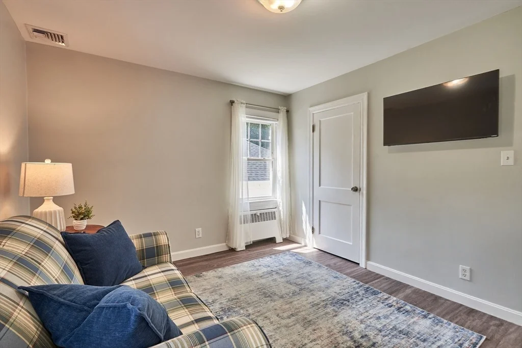 Photo of 11 Putnam Road