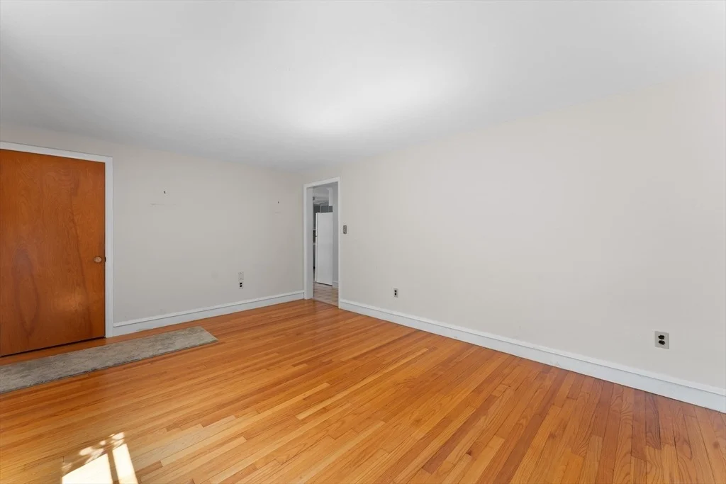 Photo of 48 Westbrook Dr