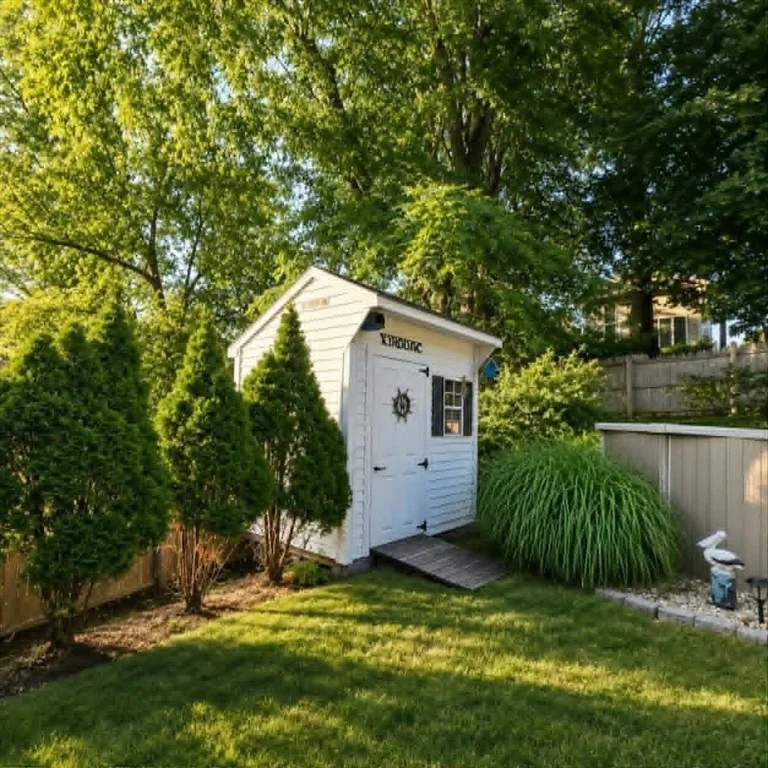 Photo of 18 Hunnewell Rd