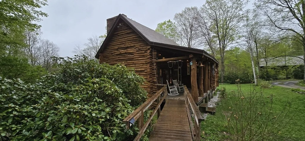 Photo of 250 Athol Rd