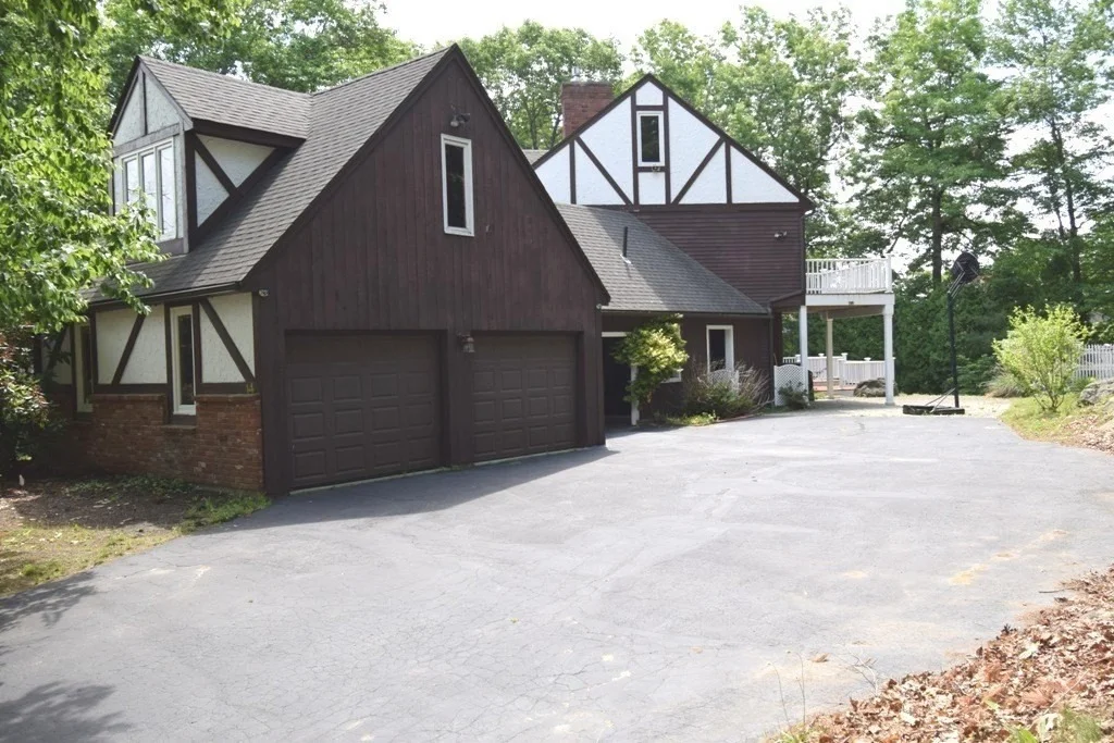 Photo of 14 Colonial Drive