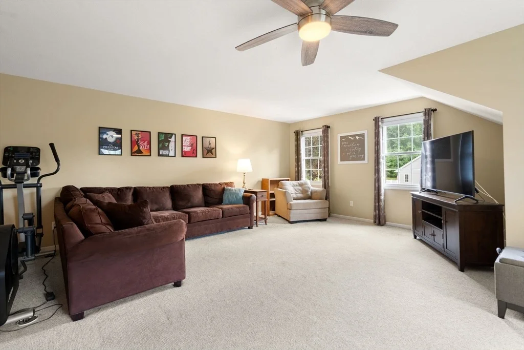 Photo of 75 Hillcrest Circle