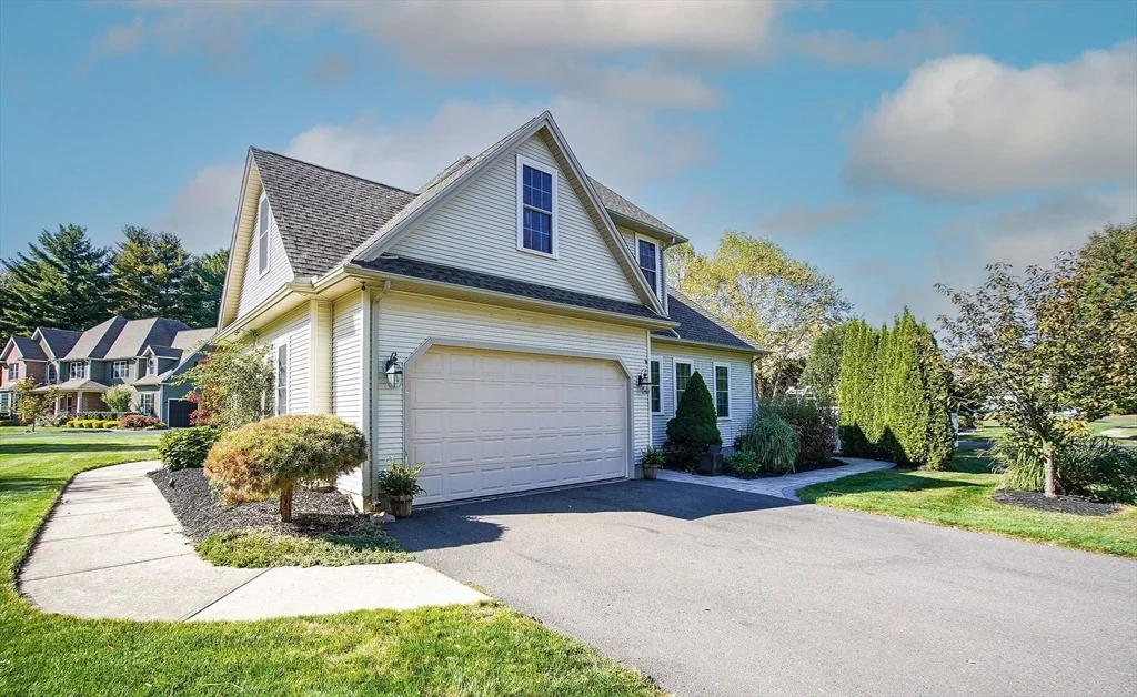 Photo of 451 Falley Dr