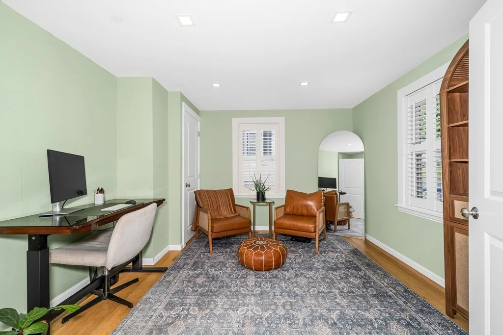 Photo of 37 Hillcrest Ave