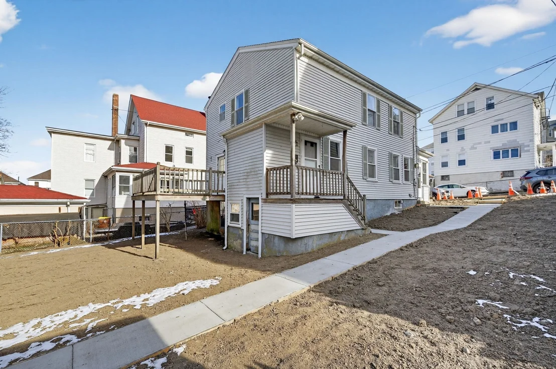 Photo of 165 Grant St