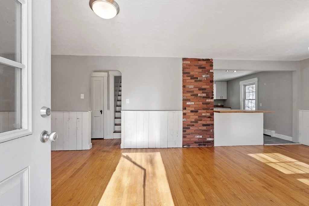 Photo of 594 Betty Spring Rd