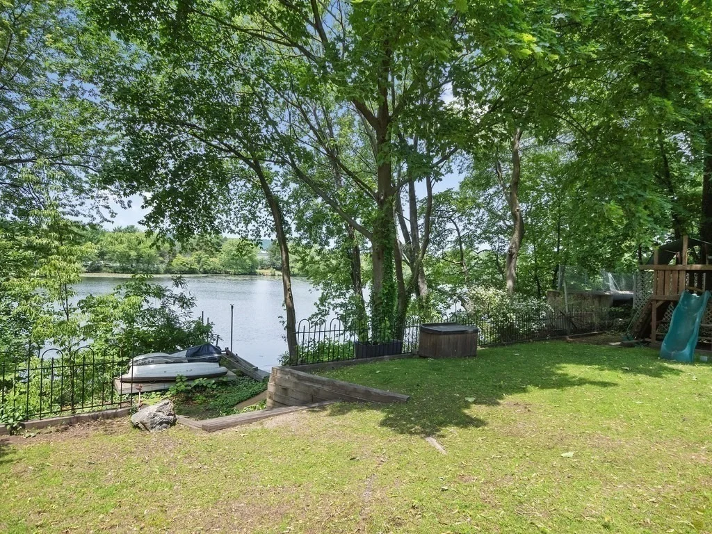 Photo of 85 Crescent Street