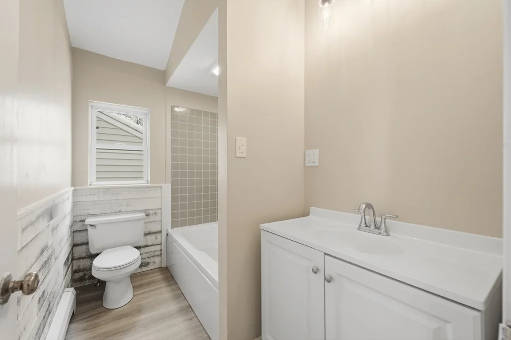 Photo of 50 Cheever Ave