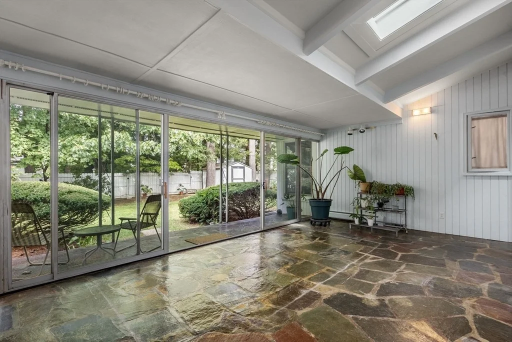 Photo of 11 Highland Cir