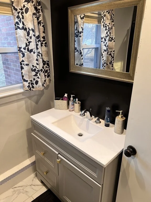 Photo of 281 Roosevelt Ave