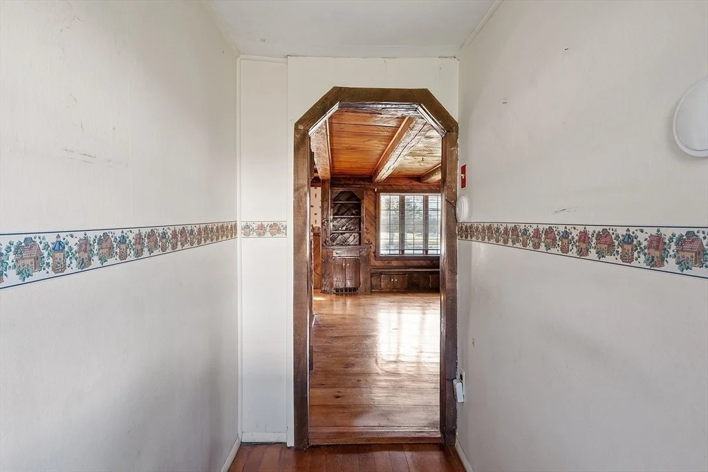 Photo of 583 W Broadway St