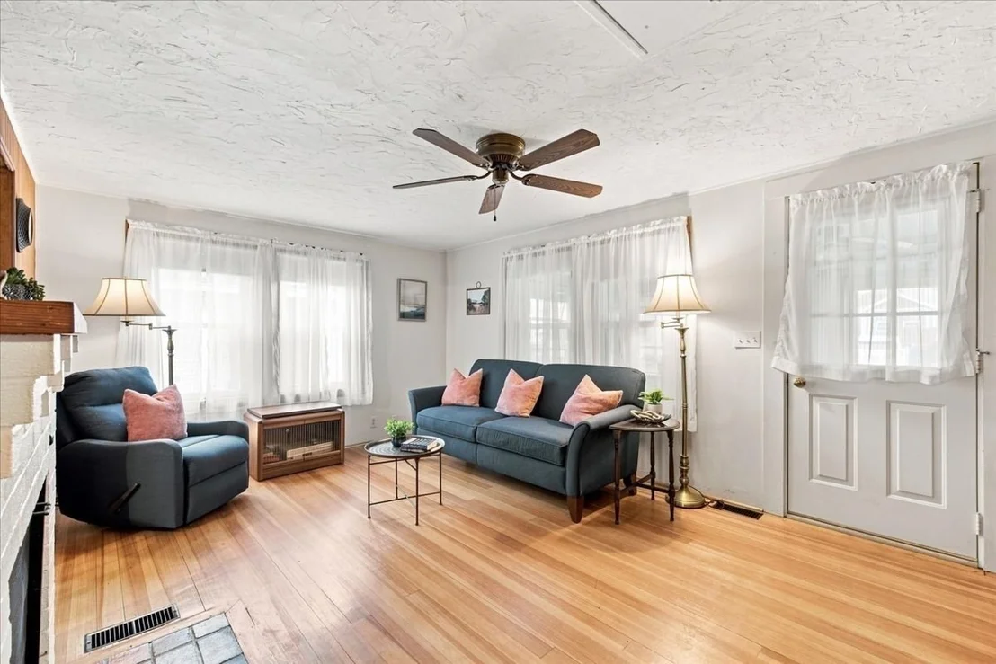 Photo of 30 Bay Street