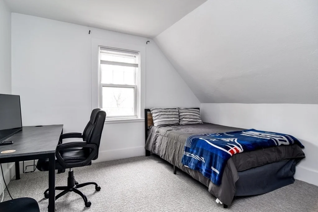 Photo of 10 Forest Ave