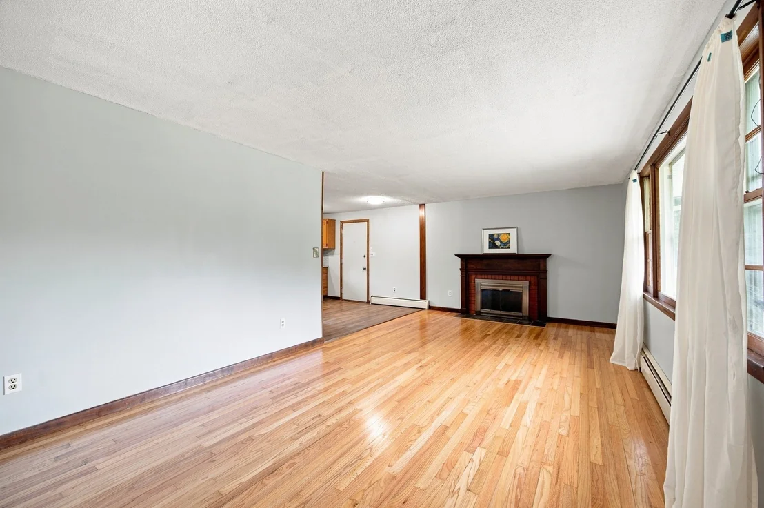 Photo of 460 Shaker Rd
