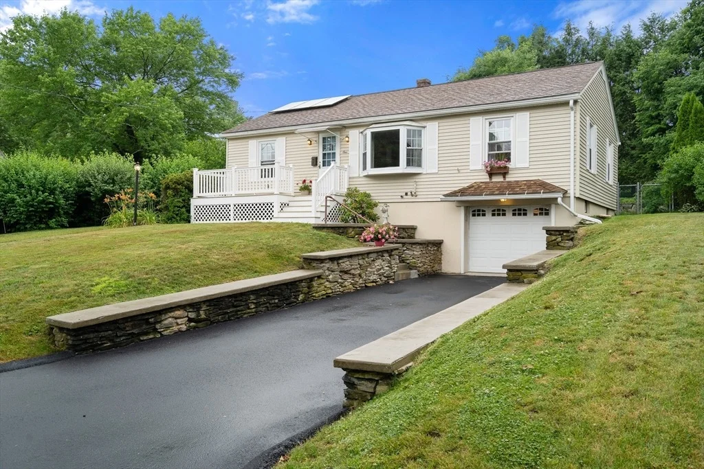 Photo of 1 Korch Ave