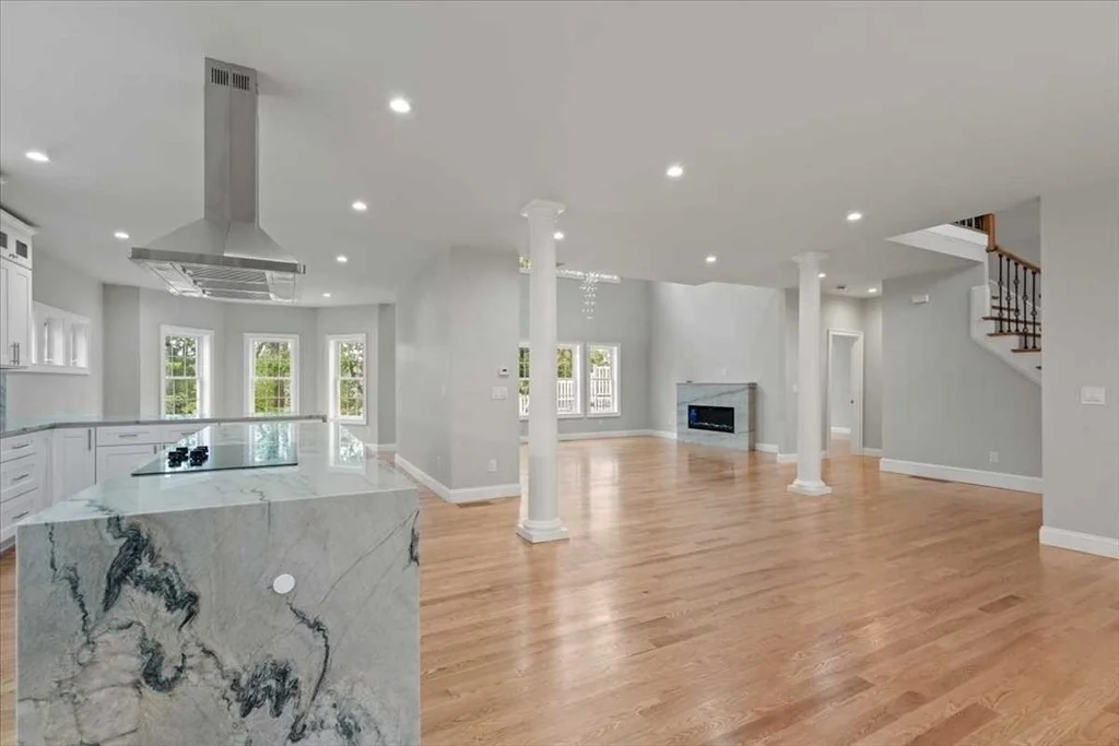 Photo of 241 Lake Ave