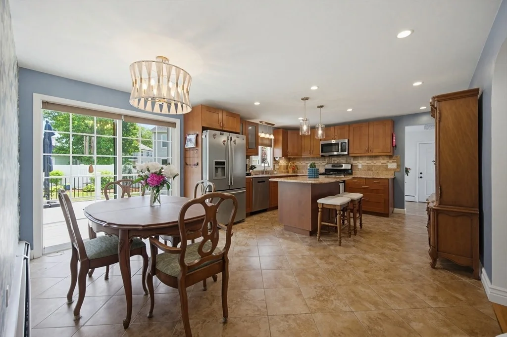 Photo of 377 Kenyon  Ave