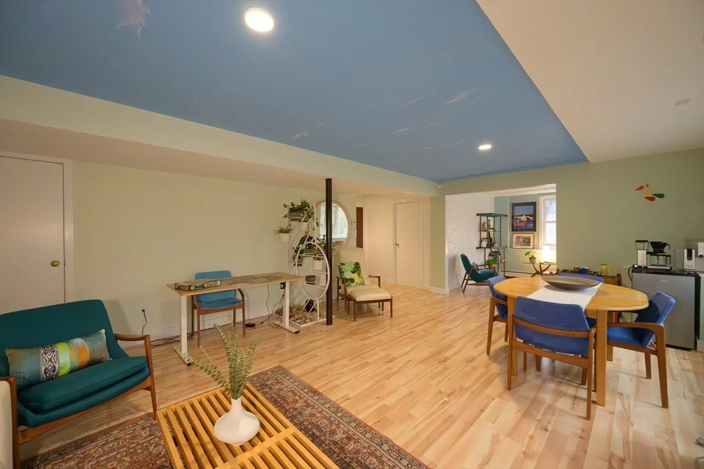 Photo of 39 Dennis Dr