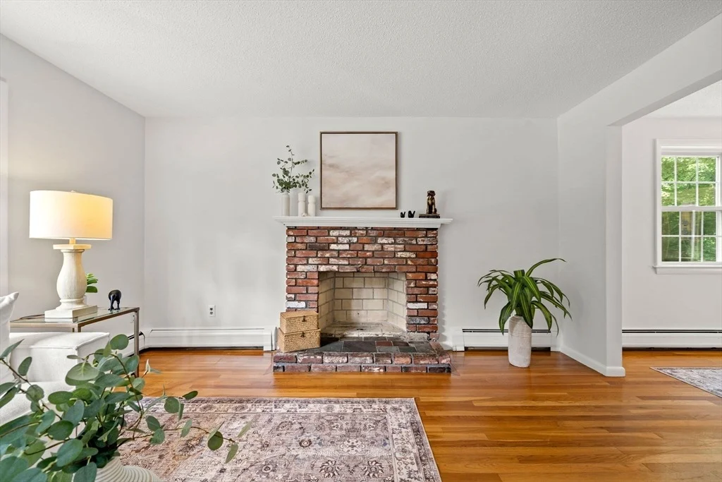 Photo of 21 Freeport Dr