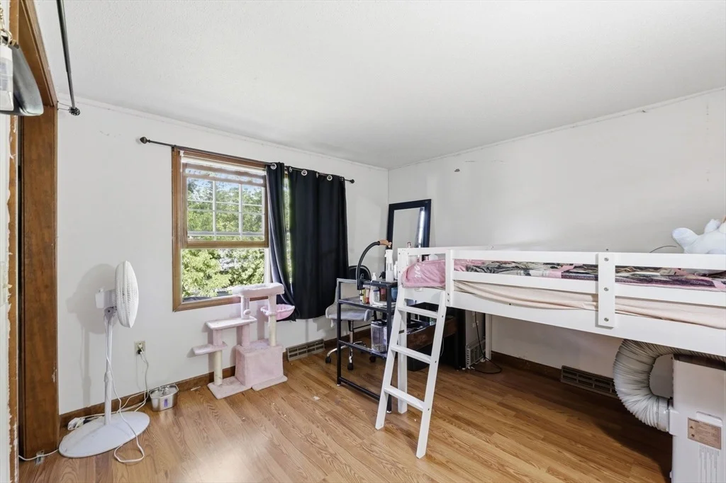 Photo of 164 Arnold Ave