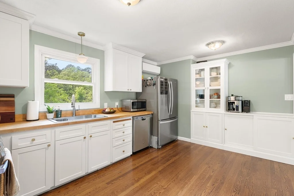 Photo of 9 Debbies Ln