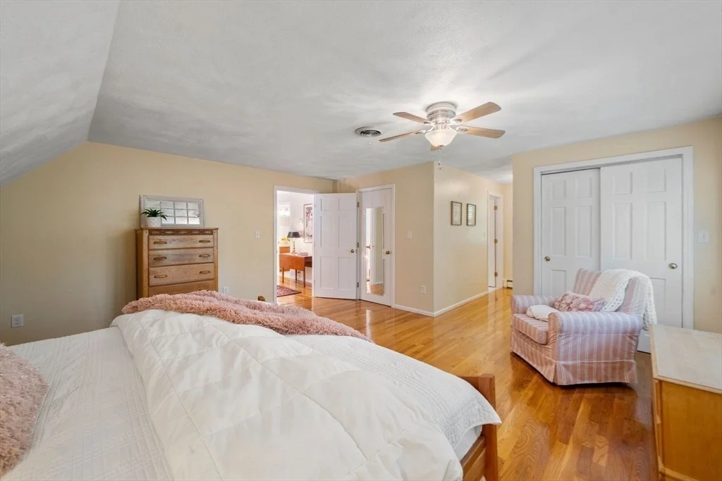Photo of 25 Clearwater Dr