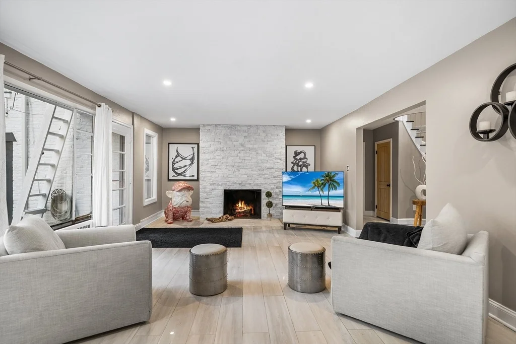 Photo of 3 Old Brook Dr
