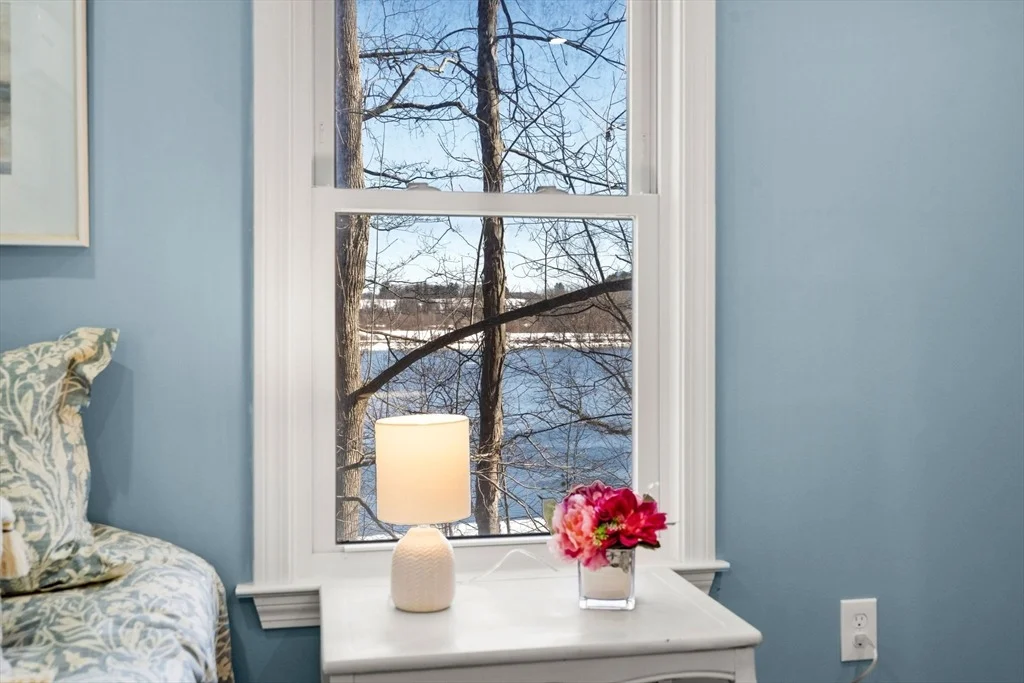 Photo of 25 River Rd