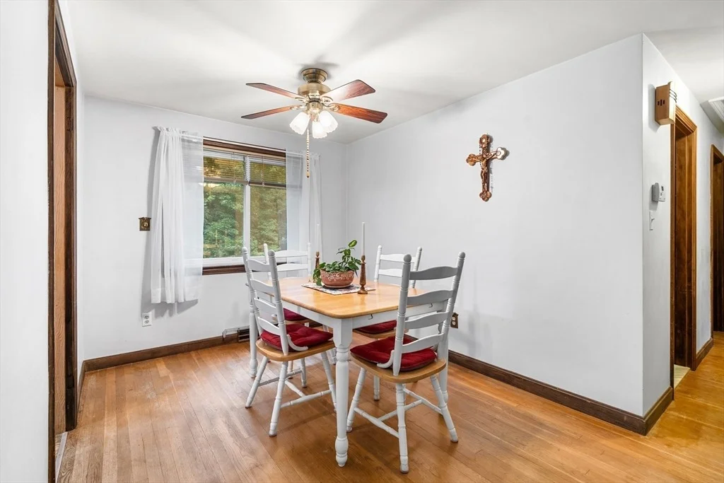 Photo of 16 Crown Rd