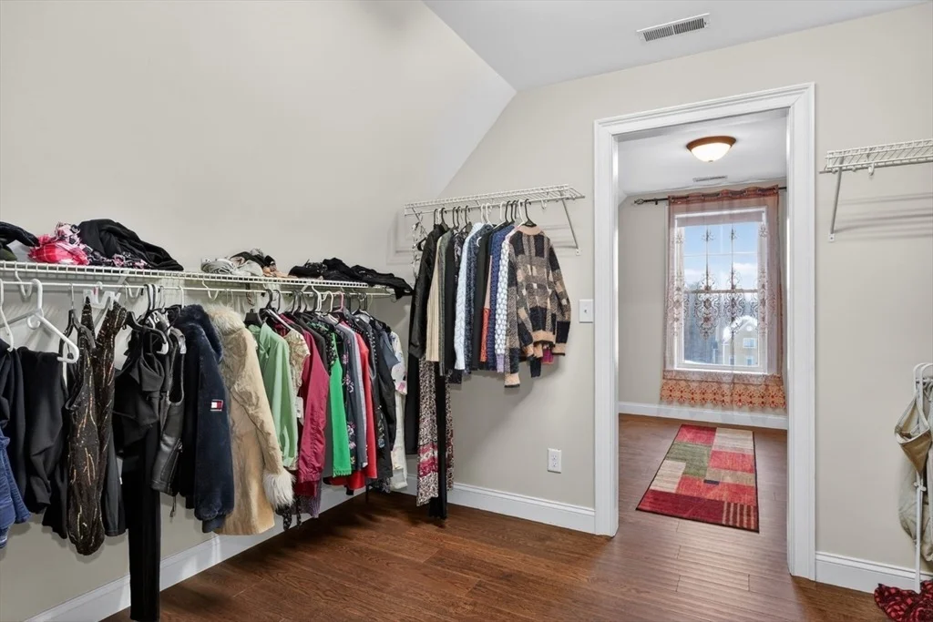 Photo of 139 Oak Tr