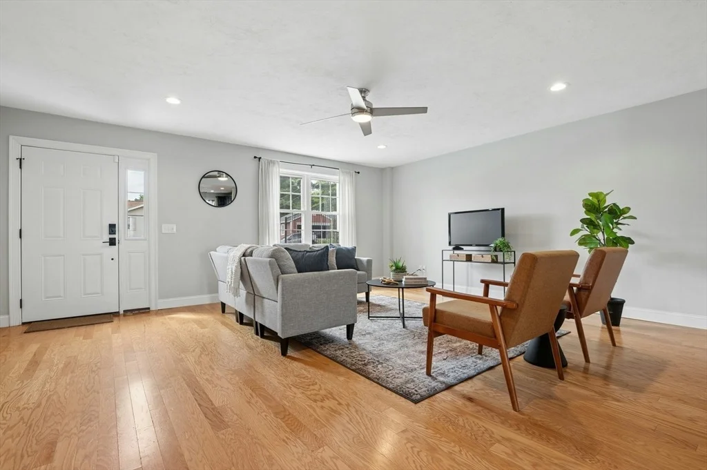 Photo of 129 Derby St