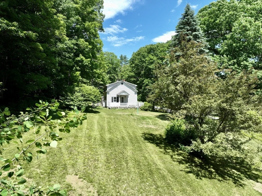 Photo of 223 Main Rd