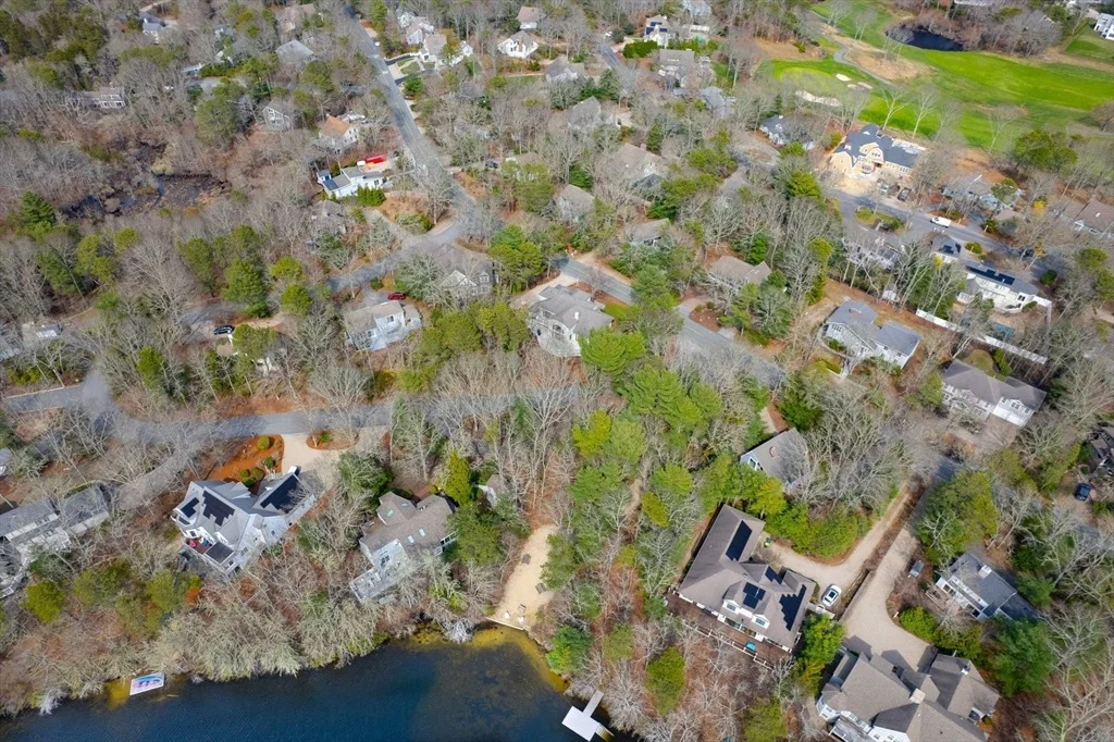 Photo of 213 Fells Pond Rd
