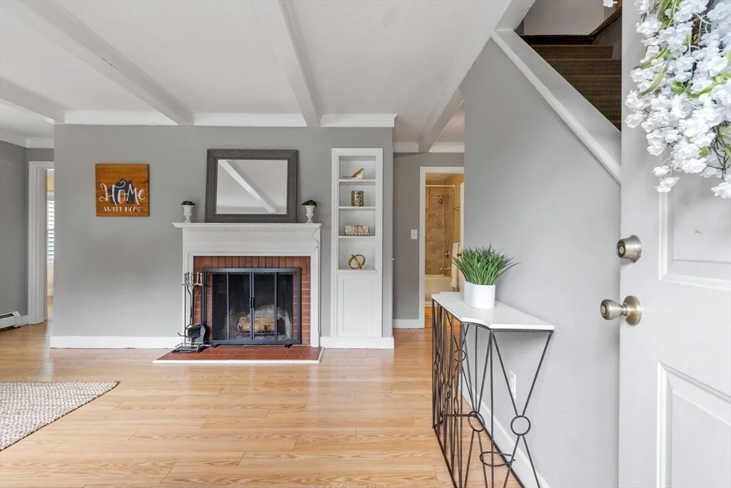 Photo of 14 Meadow Ln