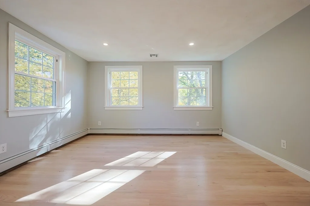Photo of 4 Deerfield Road