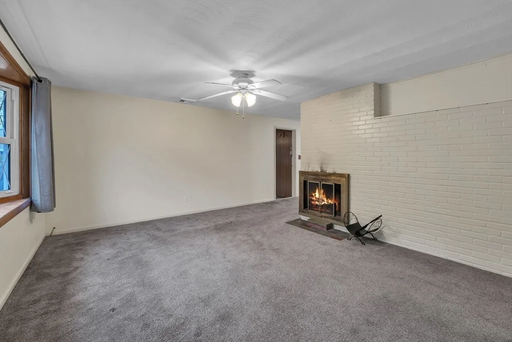 Photo of 15 Fairbrook Rd