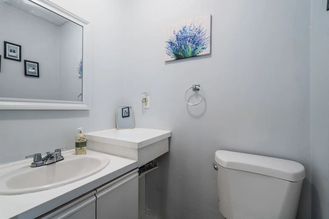 Photo of 33 Plant Rd