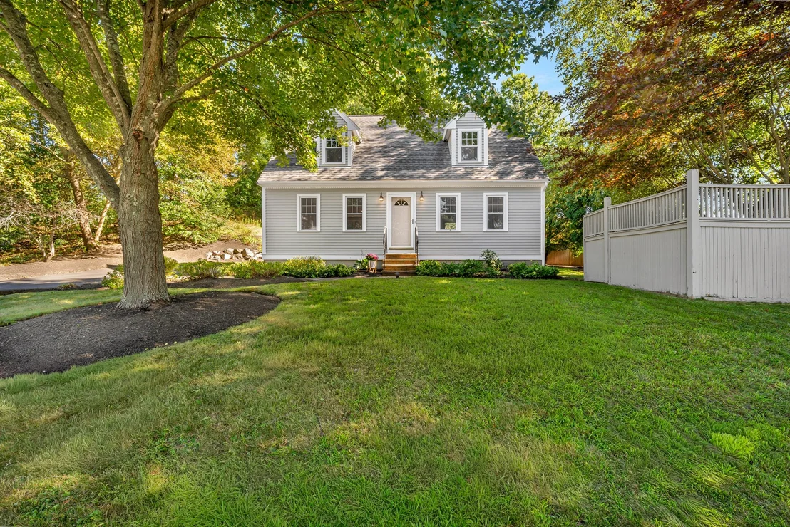Photo of 2 Hunter Dr