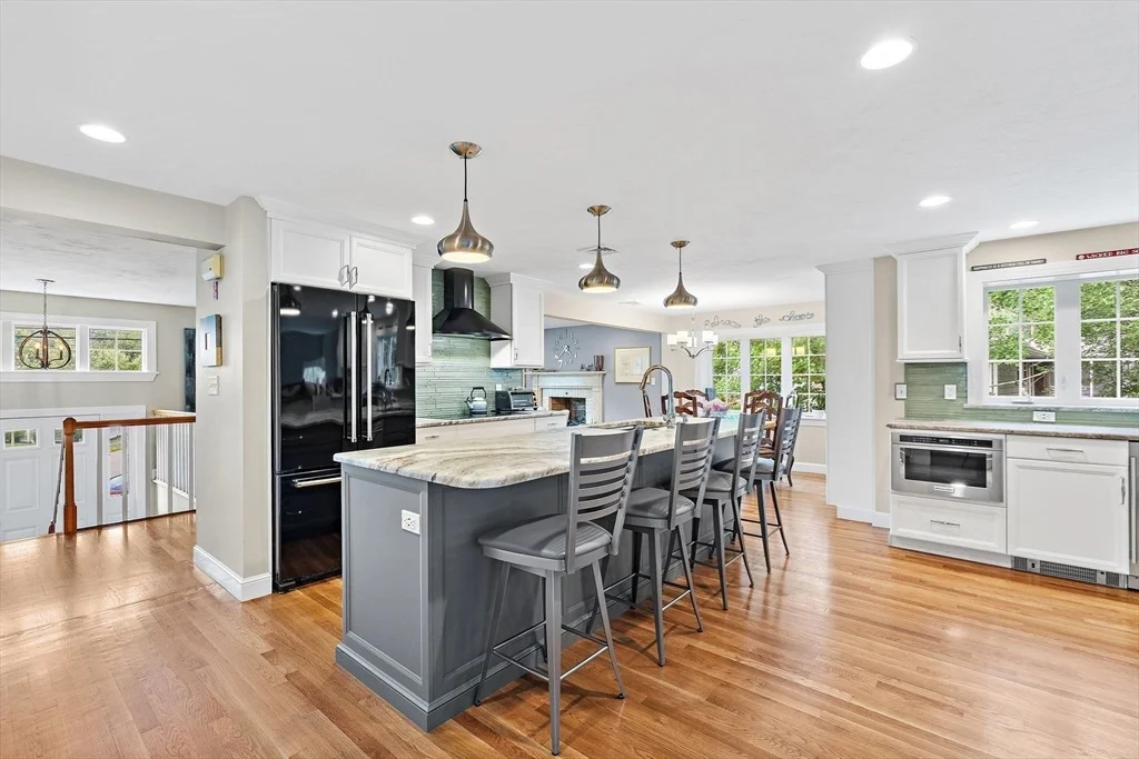 Photo of 145 Meadowbrook Rd