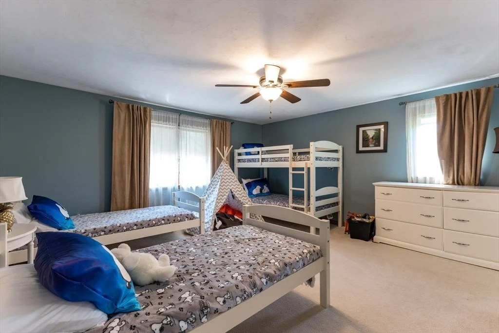 Photo of 11 Polaris Dr