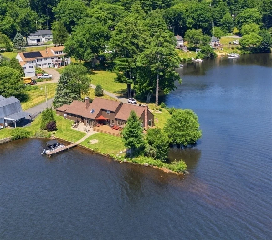 Photo of 18 River Rd
