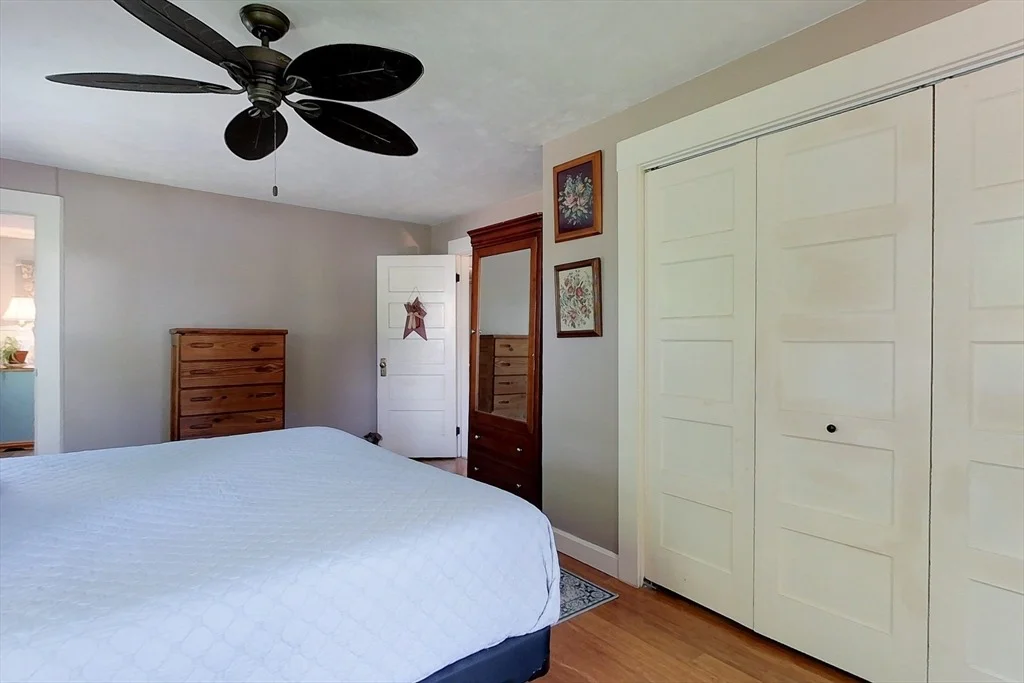 Photo of 211 Main St