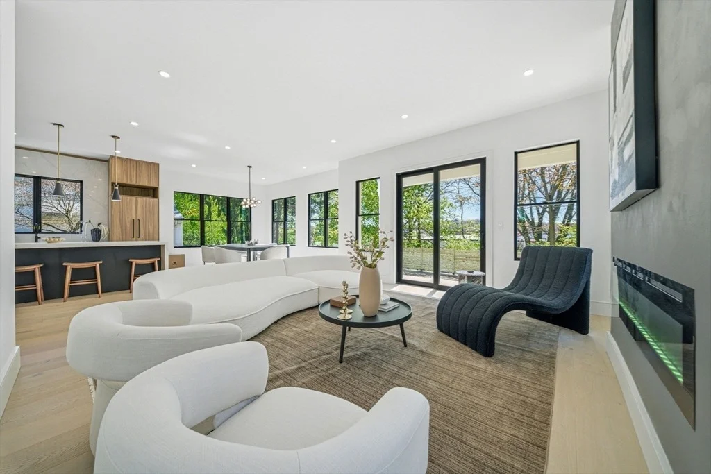 Photo of 28 Chandler