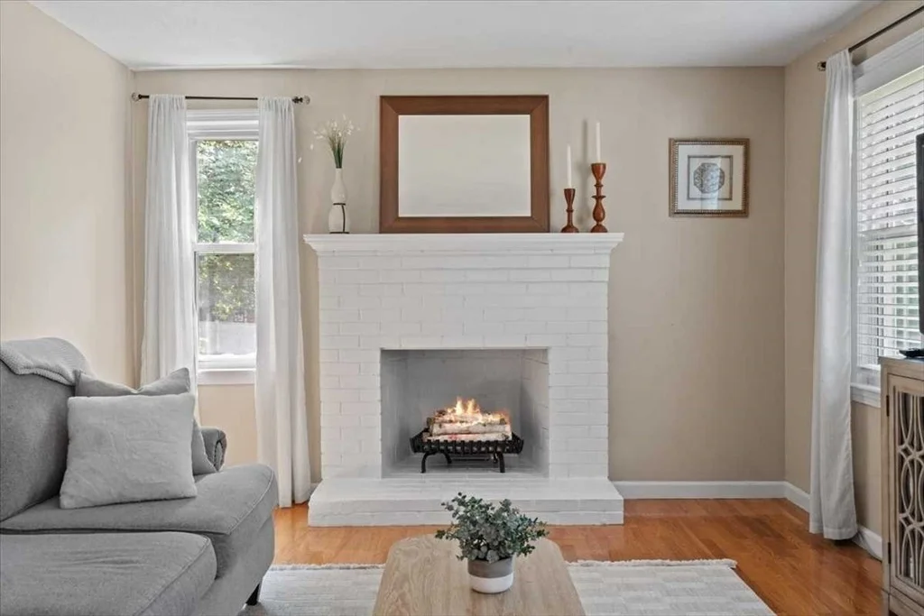 Photo of 7 Caroline Dr